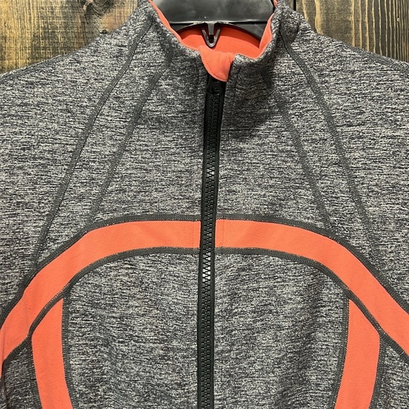 Lululemon Define Jacket 12 Full Zip Grey Logo Size Dot Pockets Fitted Athleisure - Picture 3 of 10